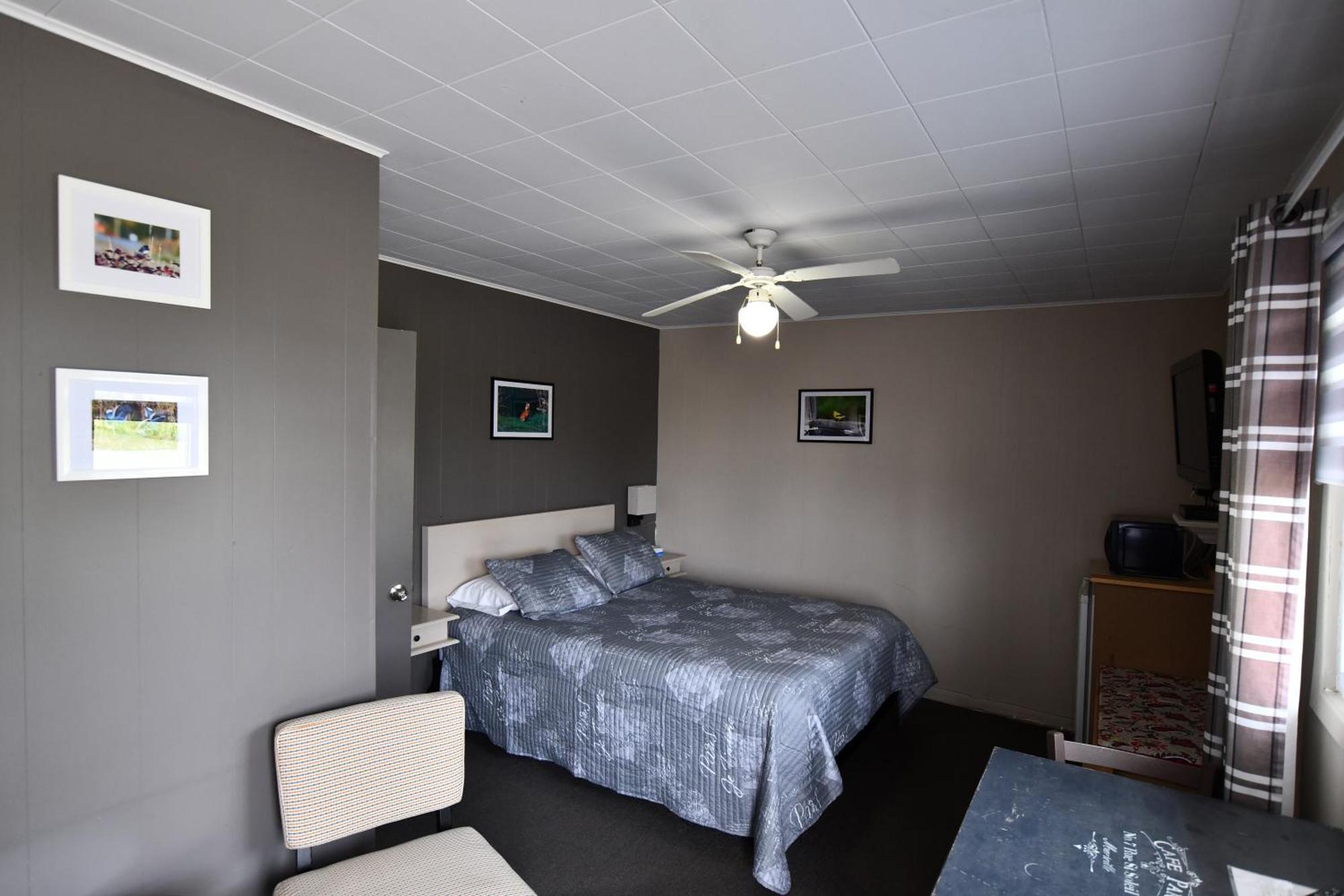 Motel Riviere Trois Pistoles Exterior photo